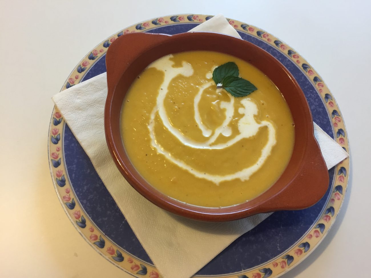 Crema di zucca con panna
