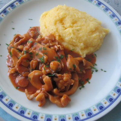 Seppie-in-umido-con-polenta