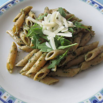 Penne-integrali-al-pesto-di-rucola