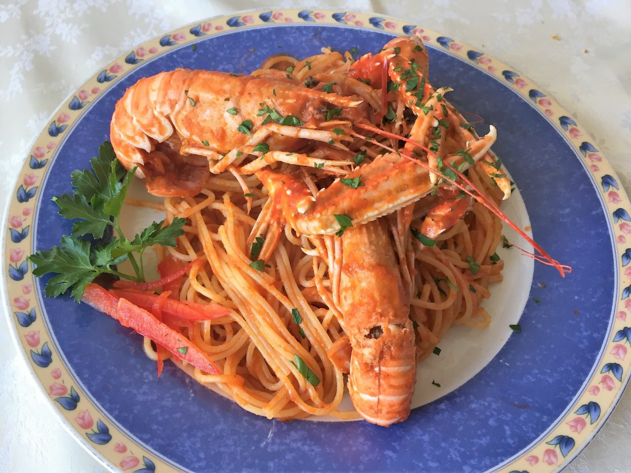 Spaghetti con scampi alla Busara