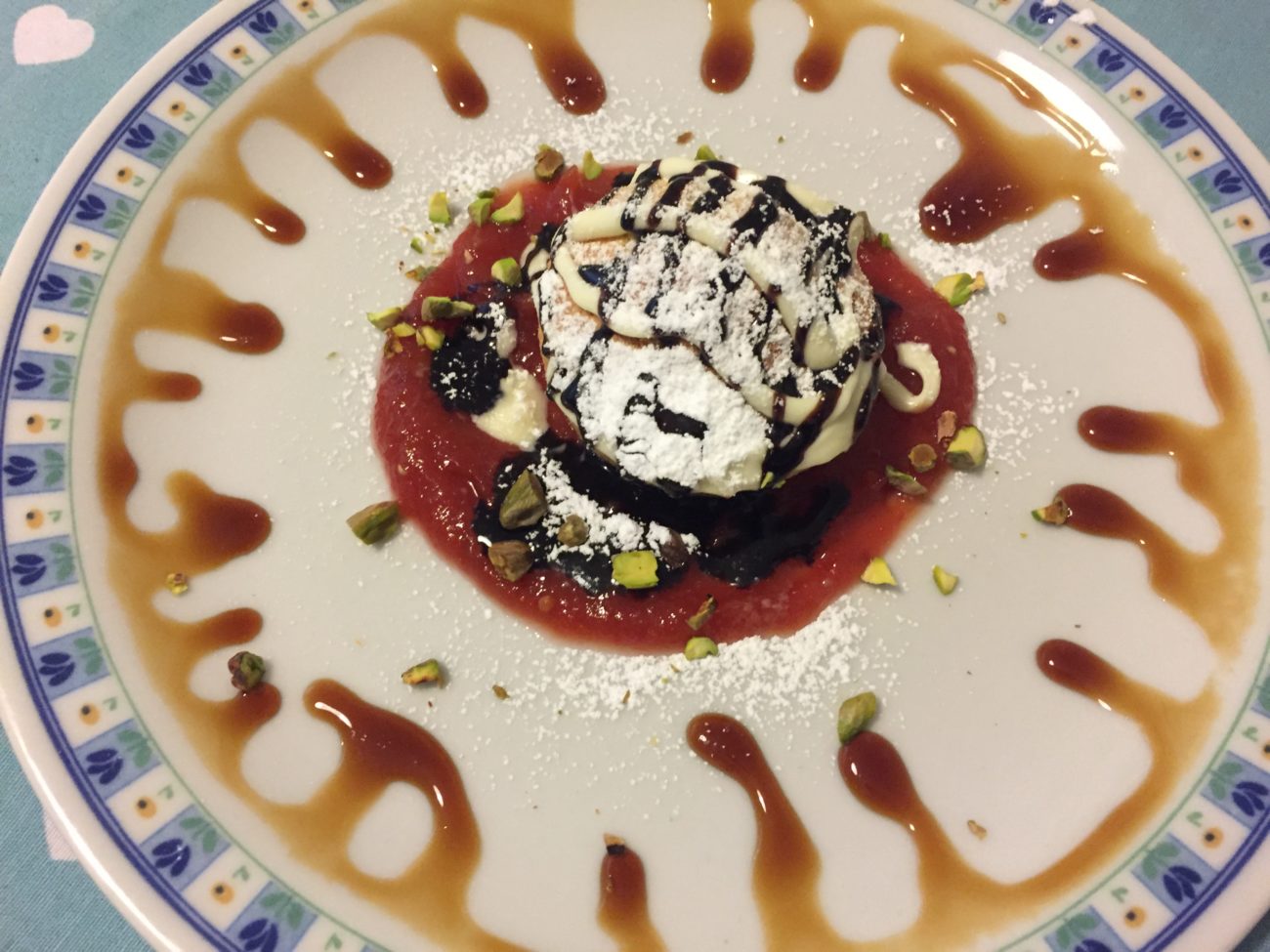 Tortino di pomodoro con marmellata al pomodoro