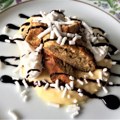 Amaretti-con-crema-chantilly
