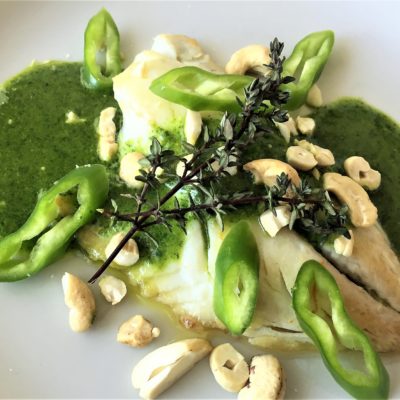 Filetto-di-orata-con-salsa-verde-e-anacardi