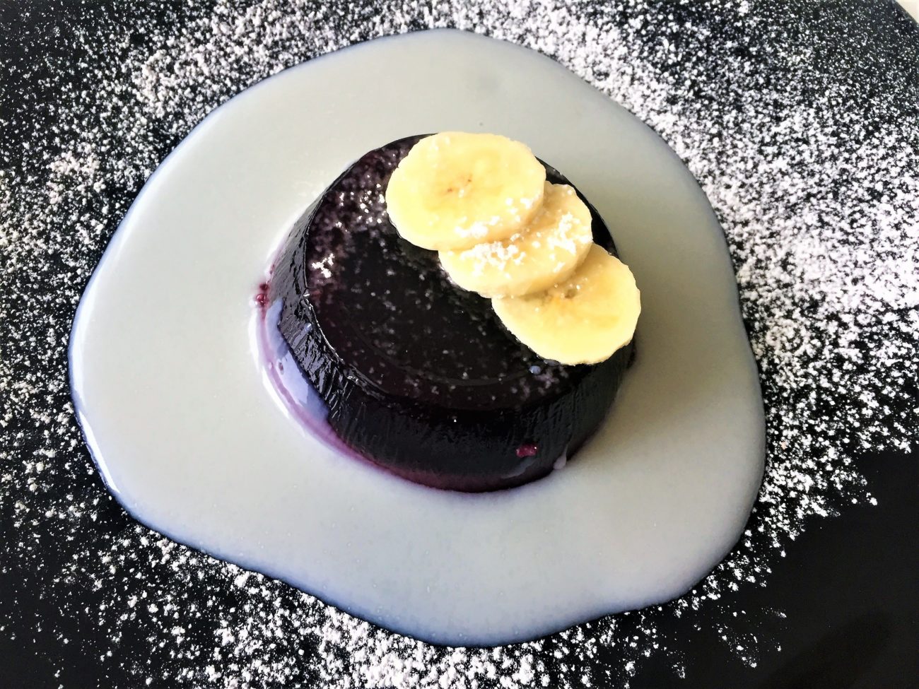 Mousse di mirtillo con salsa al latte di cocco