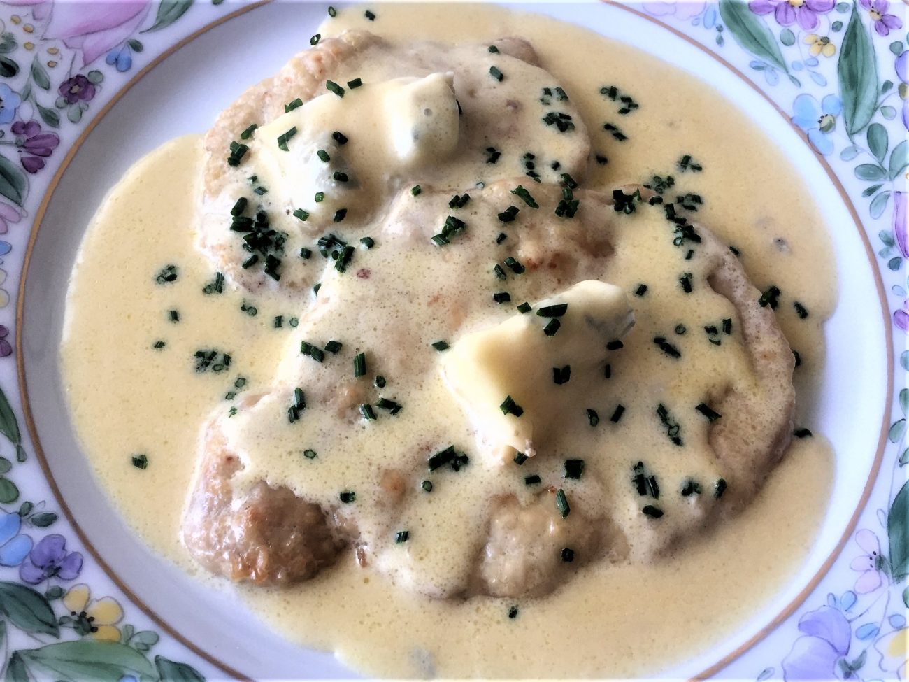 Scaloppine al gorgonzola con erba cipollina