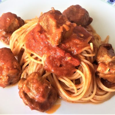 Spaghetti-con-ragù-alla-napoletana