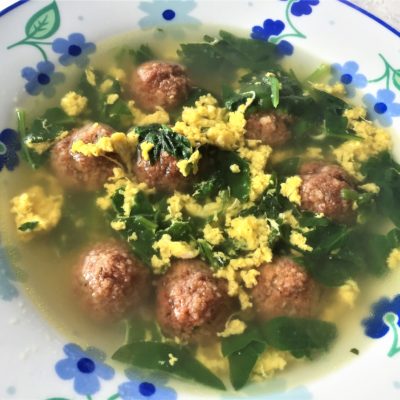 Stracciatella-con-polpettine