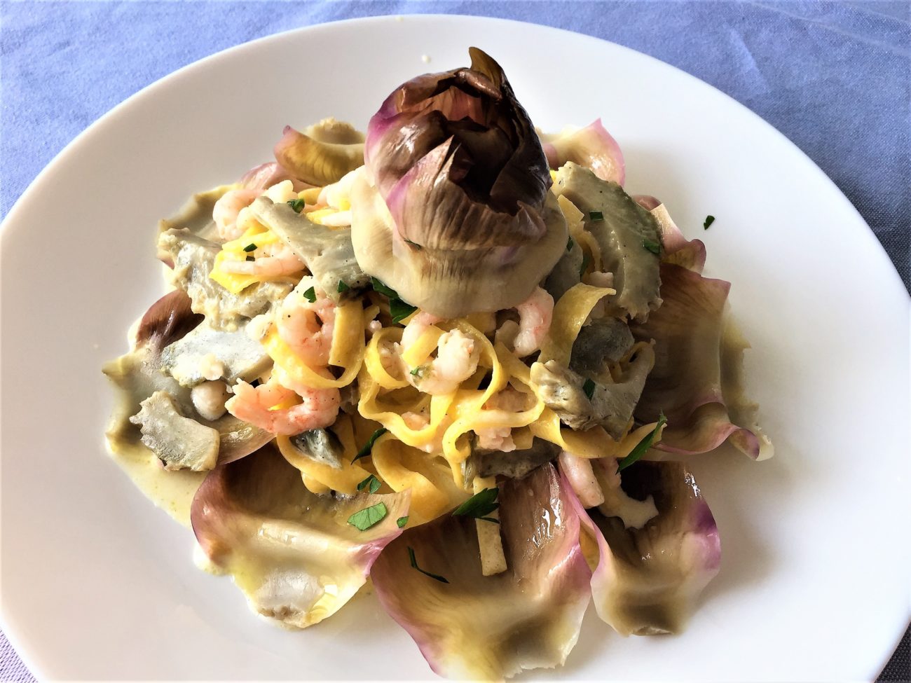 Tagliolini con carciofi e gamberetti