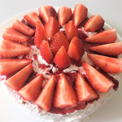 Torta-di-panna-e-fragole-2