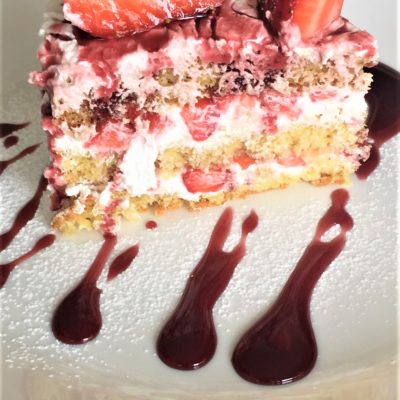 Torta-di-panna-e-fragole-3