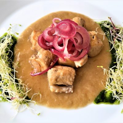 Bocconcini-di-coniglio-con-cipolla-di-Tropea