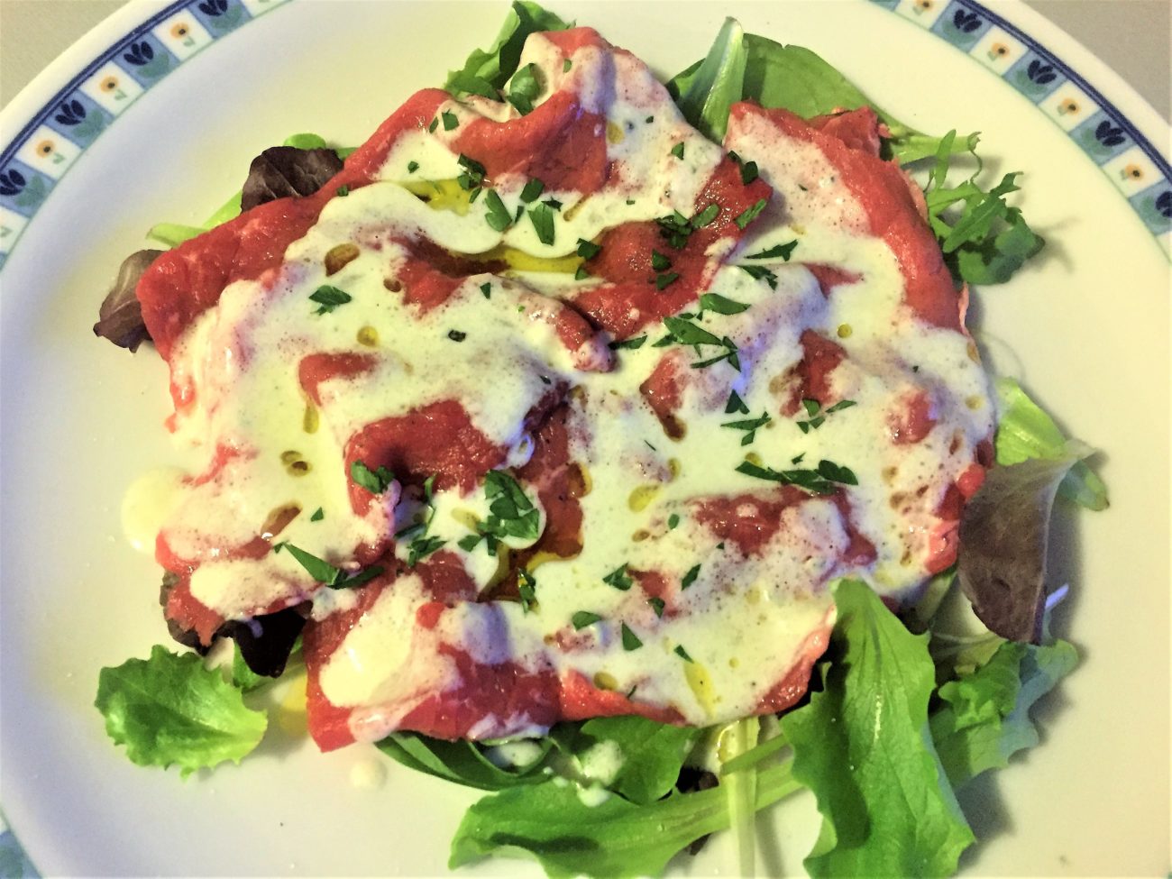 Carpaccio di manzo al Roquefort