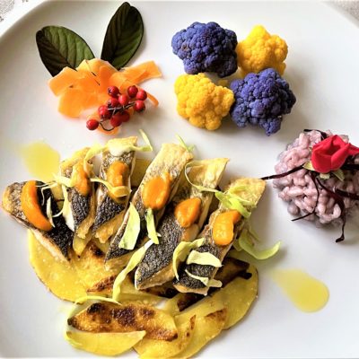 Filetto-di-branzino-con crema-di-zucca-su-sfoglia-di-patate