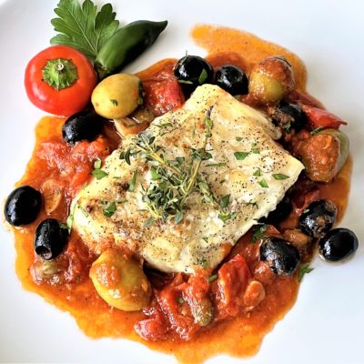 Filetto-di-merluzzo-con-olive-capperi-e-pomodoro