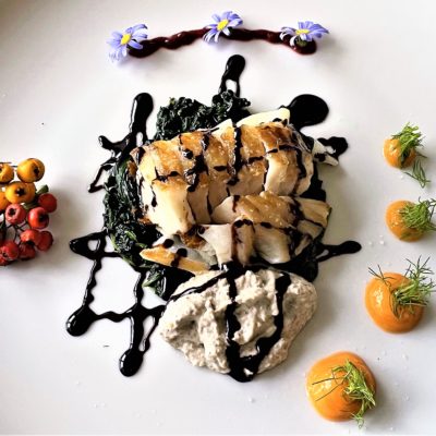 Merluzzo-su-spinaci-con-crema-di-champignon