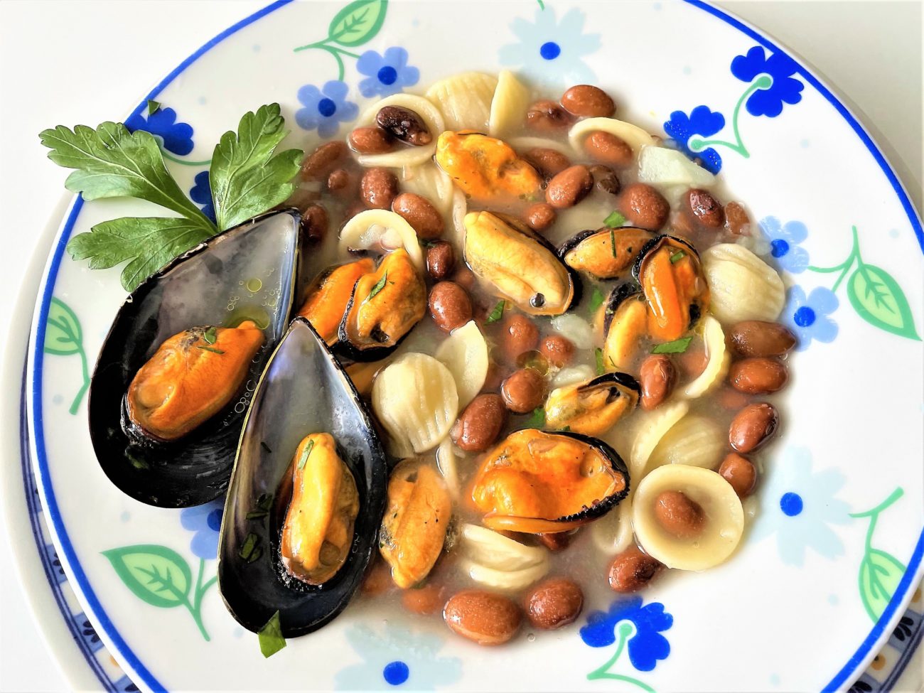 Pasta e fagioli con le cozze