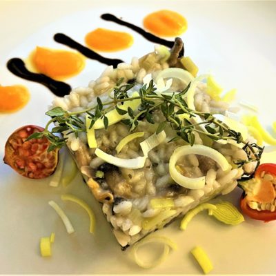 Risotto-con-salsiccia-funghi-e-porro