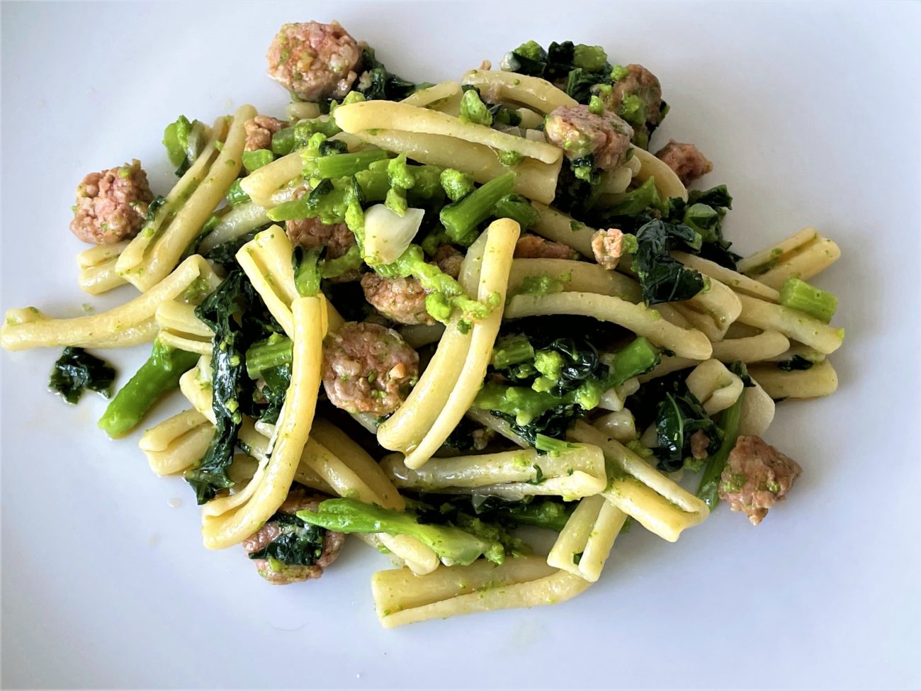 Caserecce con salsiccia e cime di rapa