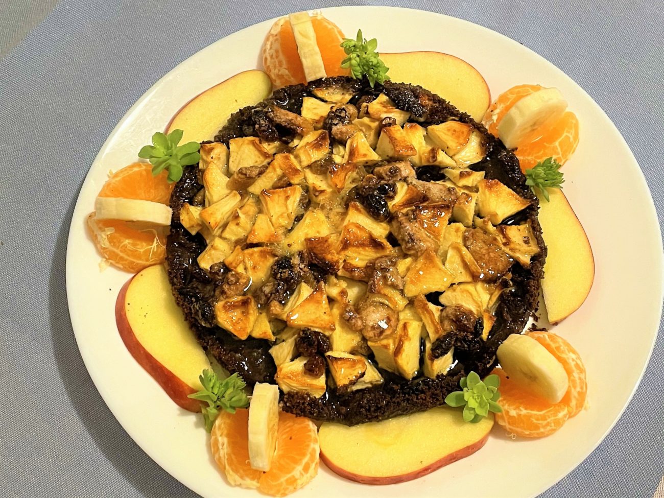 Tortino di mele e uva passa