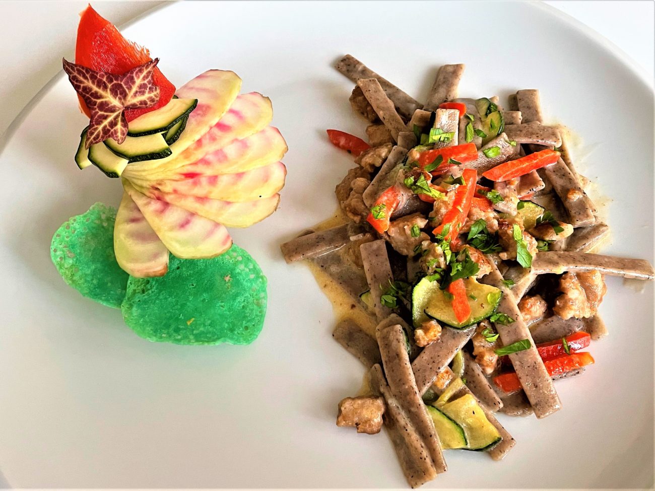 Pizzoccheri con salsiccia peperoni e zucchine
