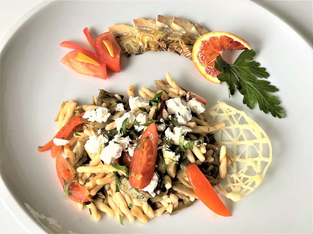 Trofie con carciofi e ricotta salata