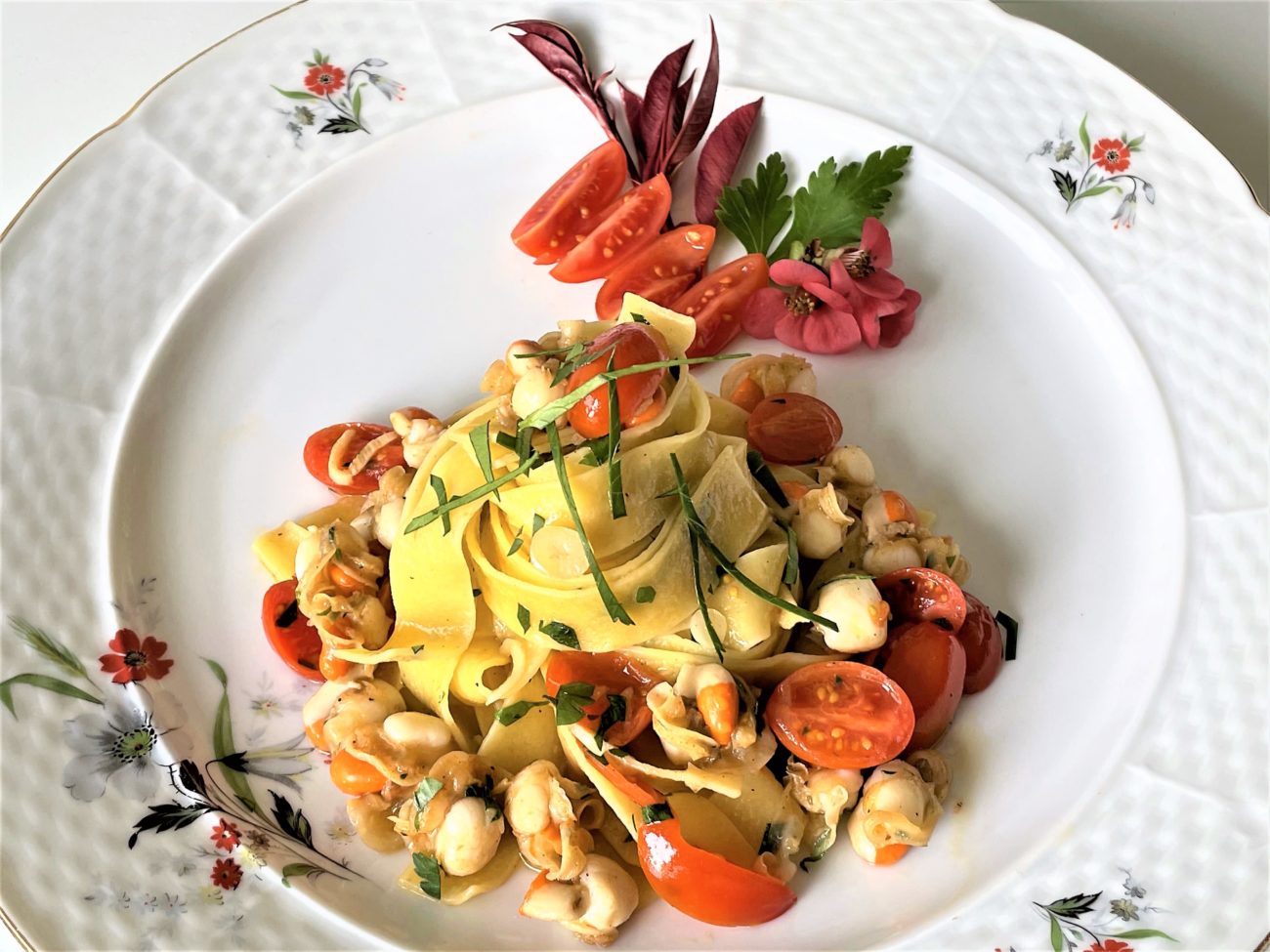 Pappardelle con canestrelli e pomodorini