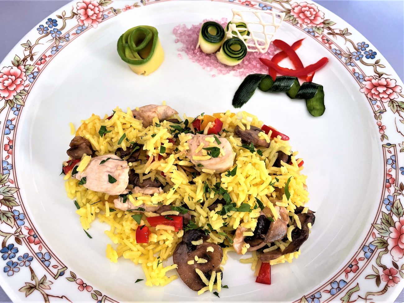 Riso basmati con pollo funghi e zafferano
