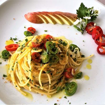 Spaghetti-aglio-olio-peperoncino-e-bottarga
