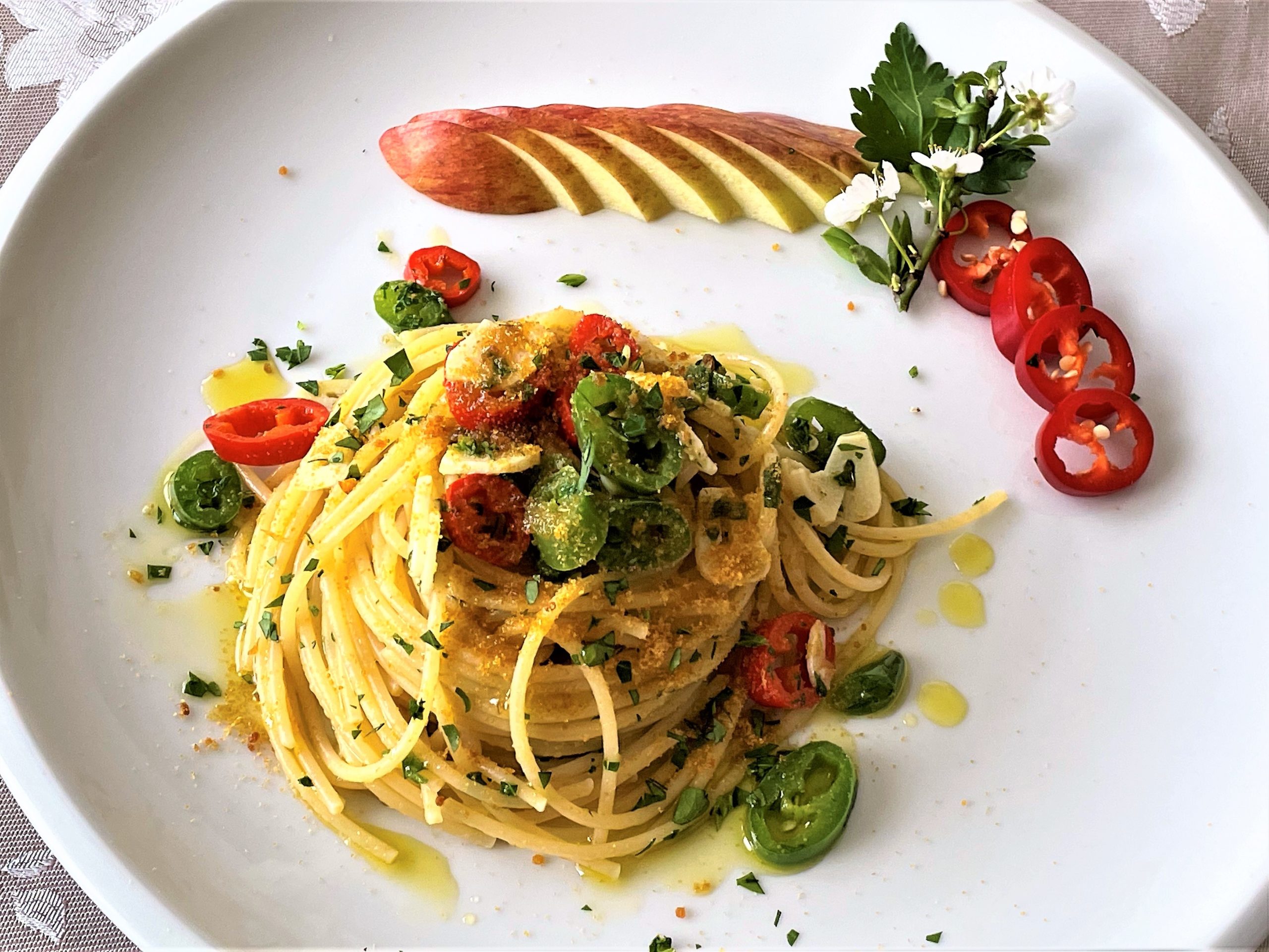 Spaghetti aglio olio peperoncino e bottarga - Alberto-arienti.com
