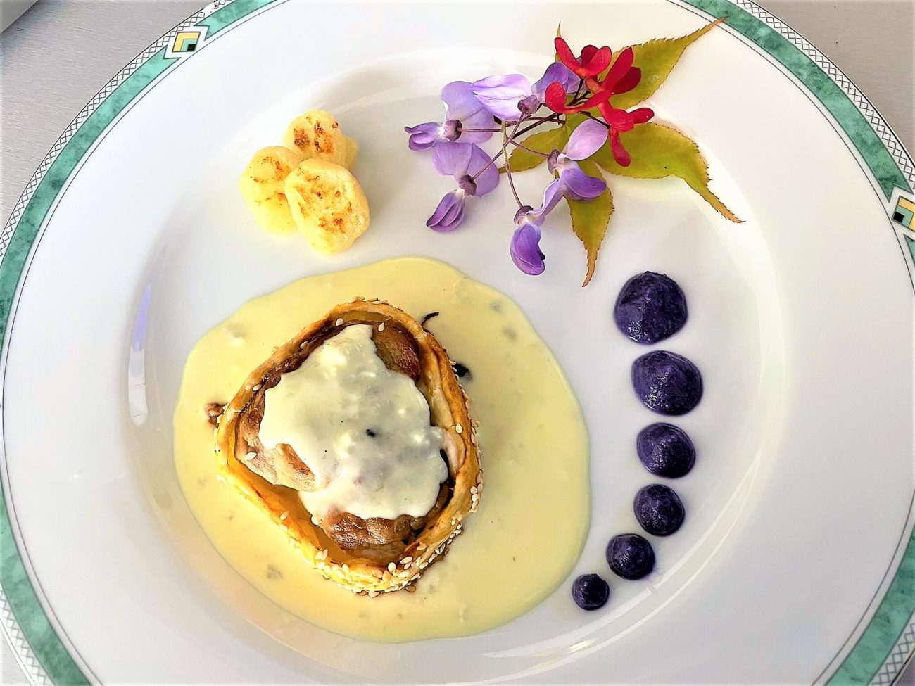 Filetto di maiale in crosta con salsa di gorgonzola