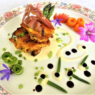 Sovracosce-di-pollo-con-salsa-Mornay