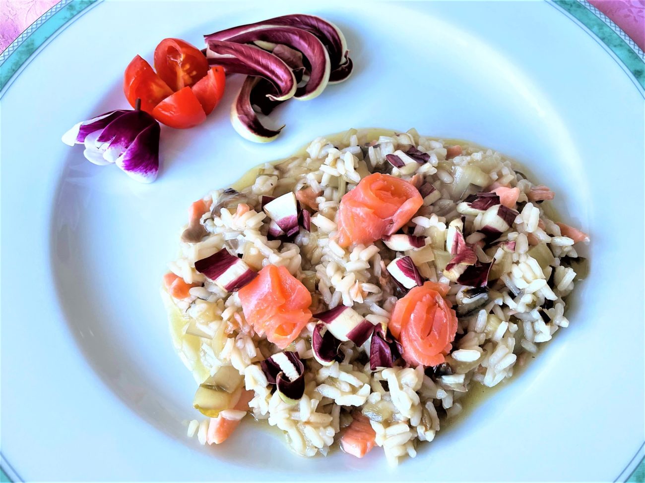 Risotto con radicchio trevisano e salmone affumicato