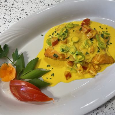 Filetto-di-salmone-allo-zafferano